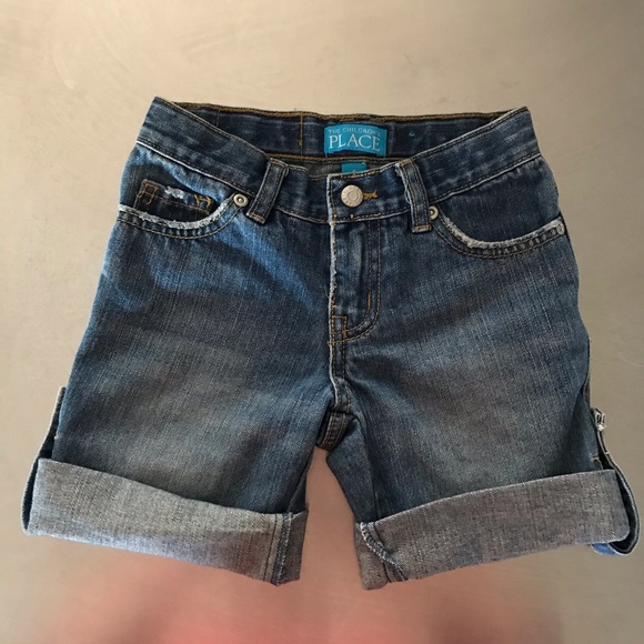 Shorts - Picture 2 of 5